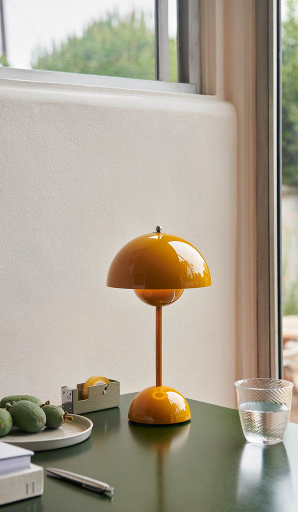 &Tradition VP9 Flower Pot Portable Table Lamp