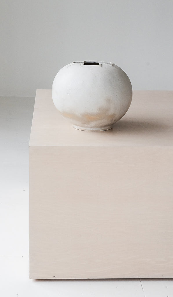 Clam Lab Apple Ash Round Cross Vessel