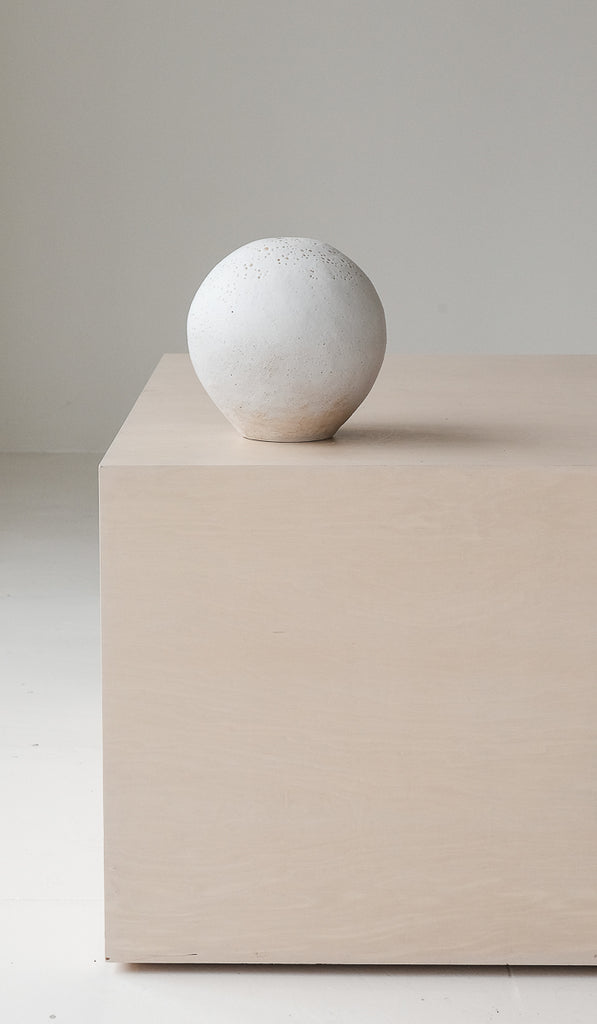 Clam Lab White Weed Vessel