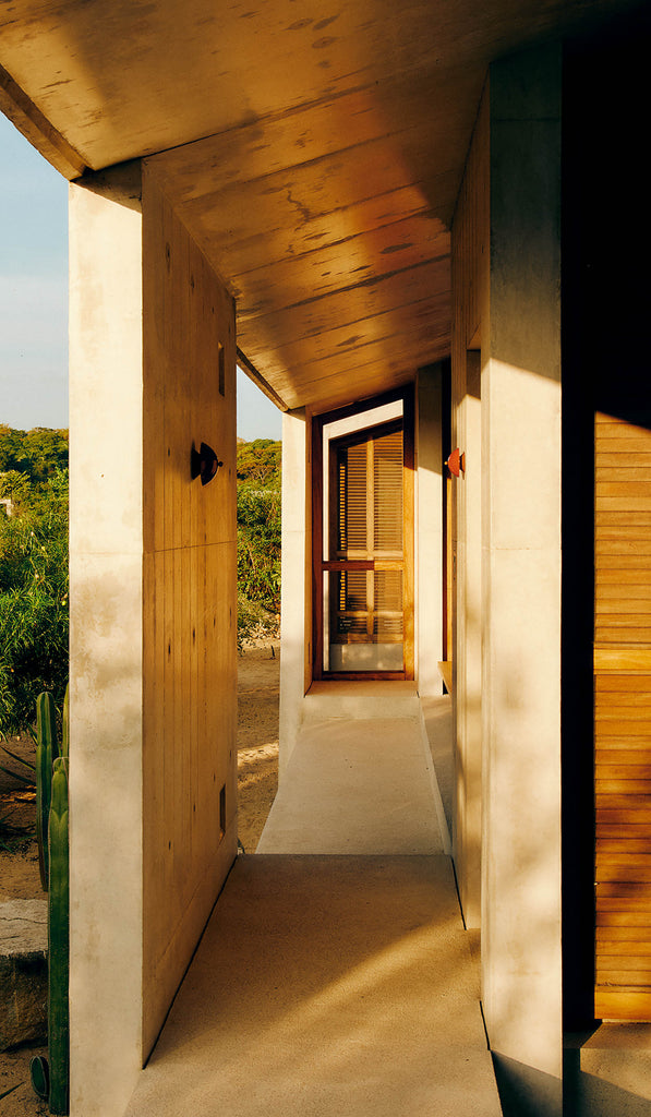 In Common With Ridge Surface Mount