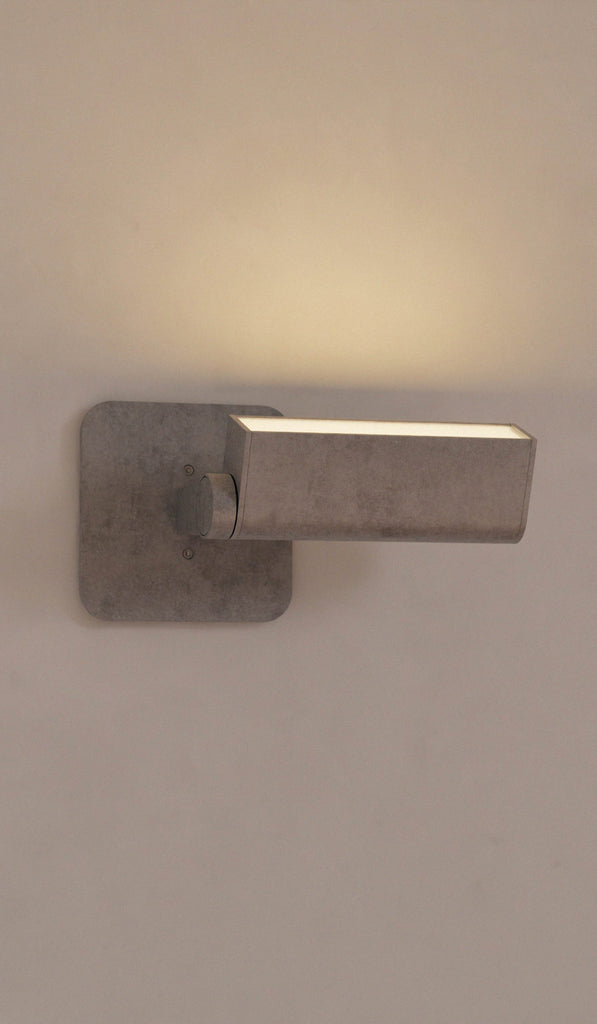 Lambert & Fils Ipoli 01 Sconce