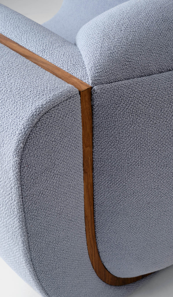 Estudio Persona Linea Armchair