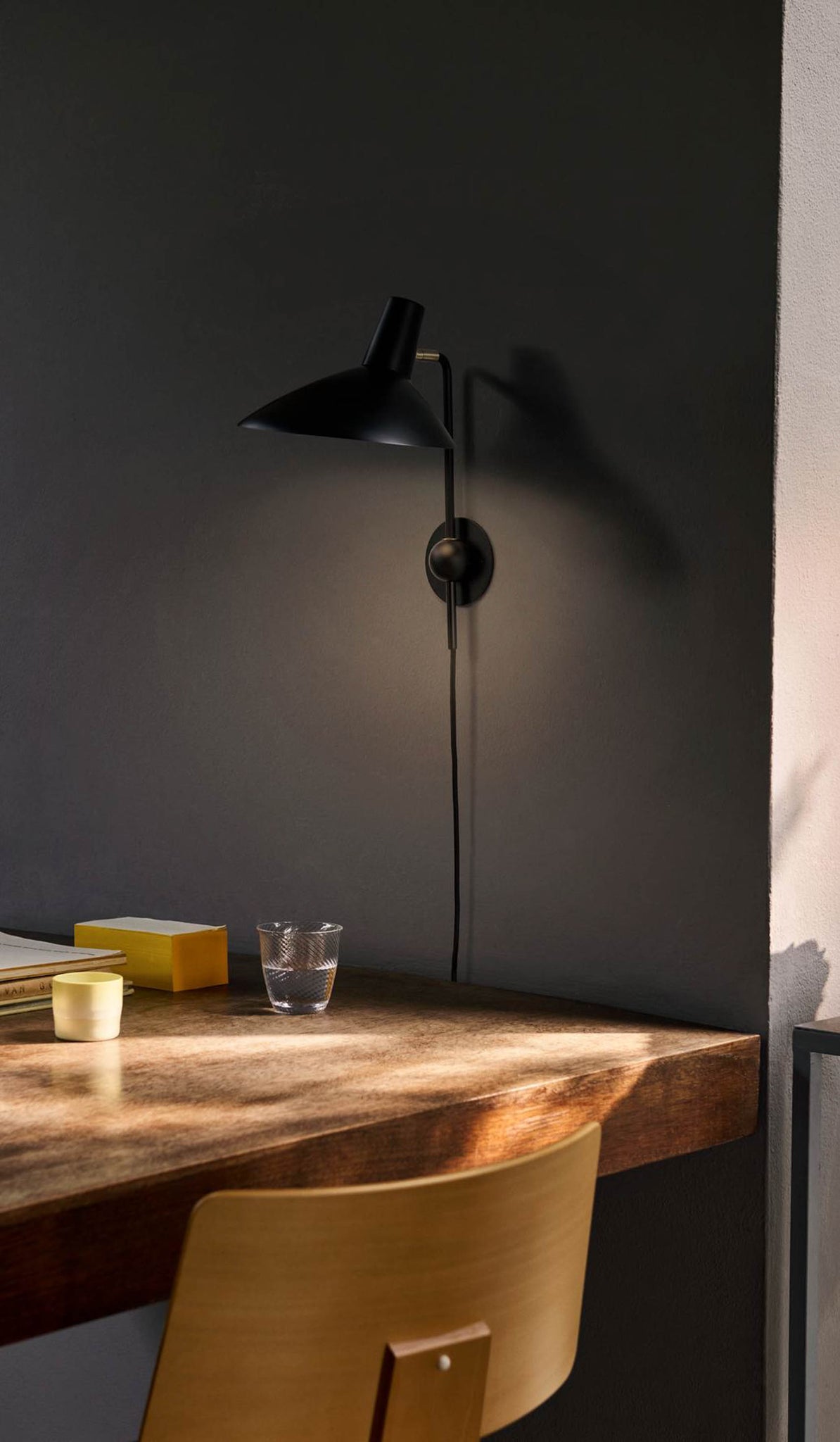 &Tradition HM12 Tripod Wall Lamp