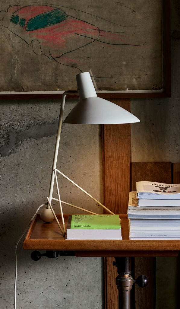 &Tradition HM9 Tripod Table Lamp