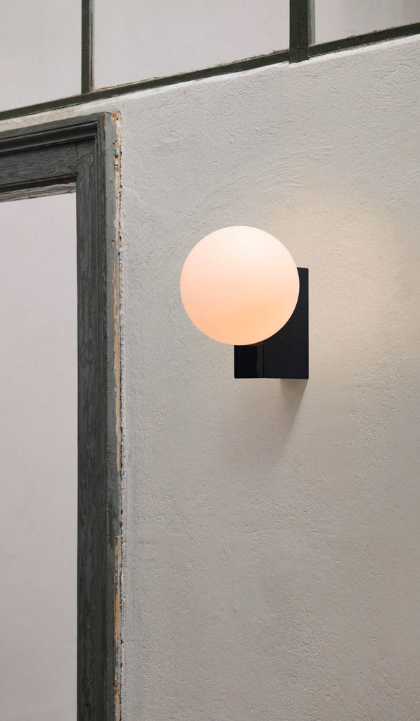 &Tradition SHY2 Journey Sconce