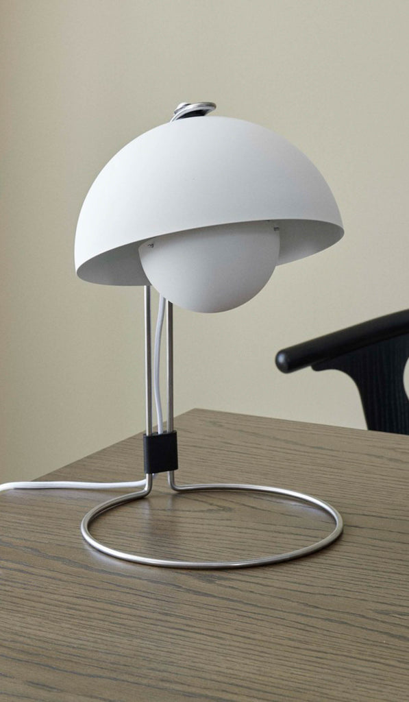 &Tradition VP4 Flower Pot Table Lamp