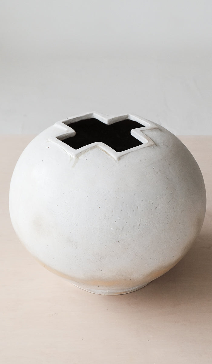 Clam Lab Apple Ash Round Cross Vessel