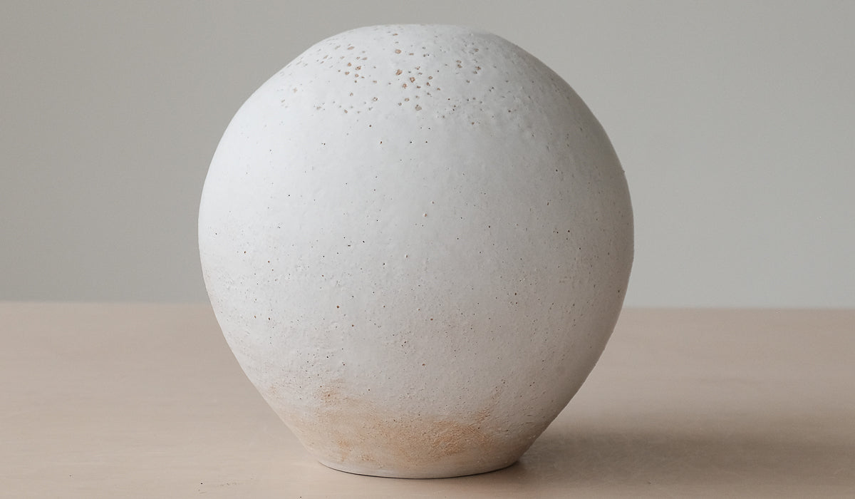 Clam Lab White Weed Vessel