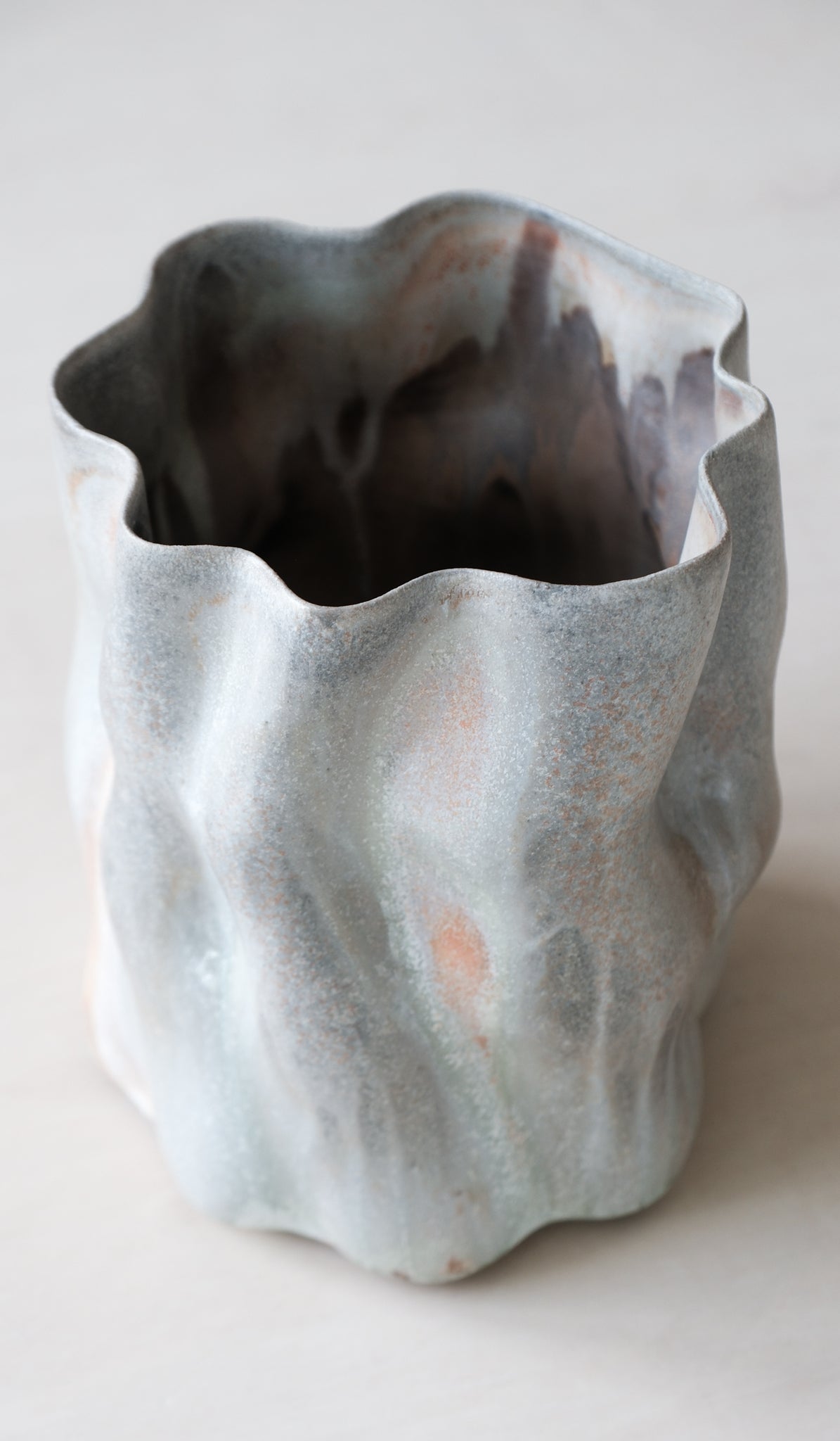 Clair Catillaz Wavy Sugar Skin Vessel
