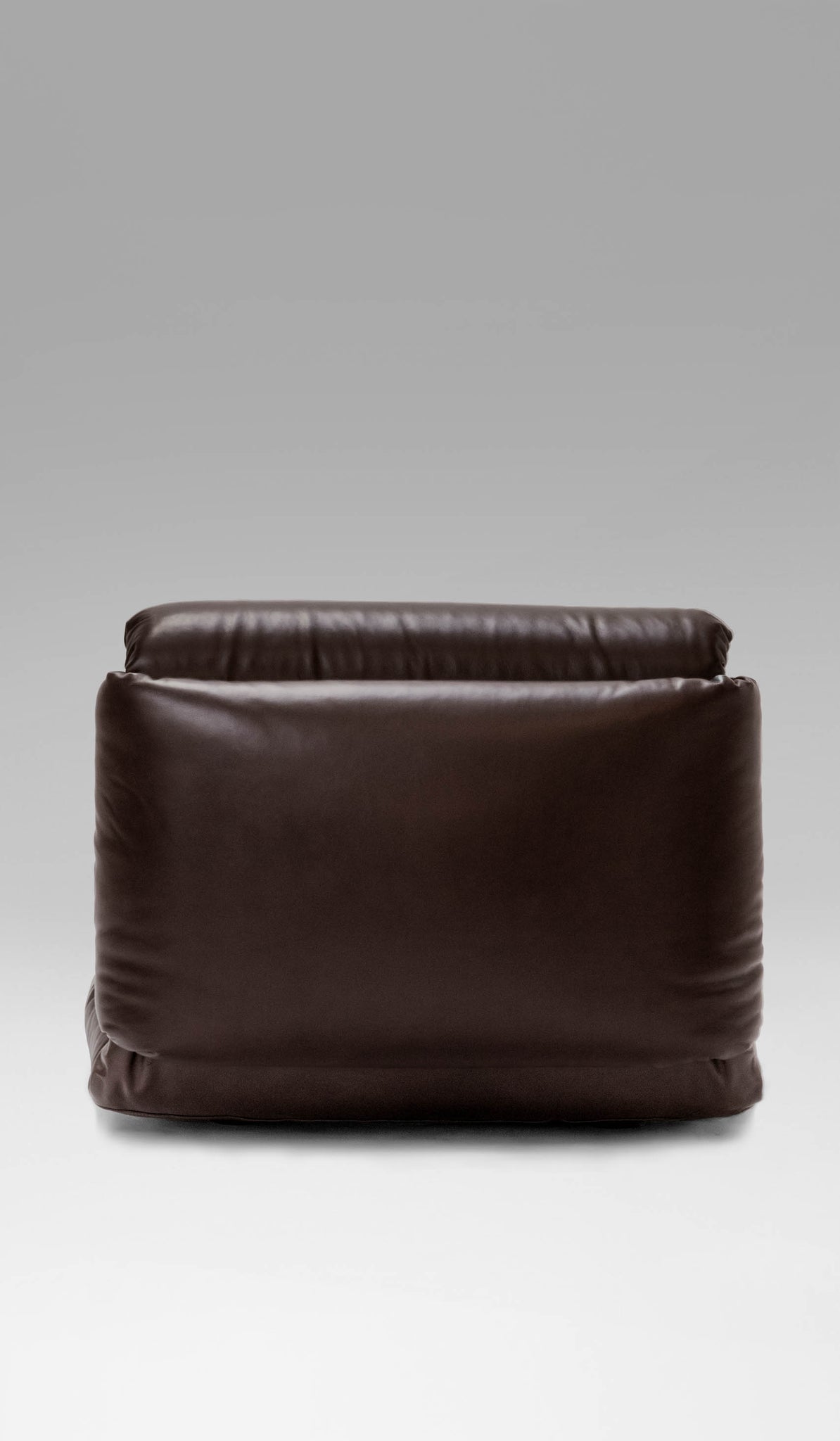 Estudio Persona Abrazo Chair