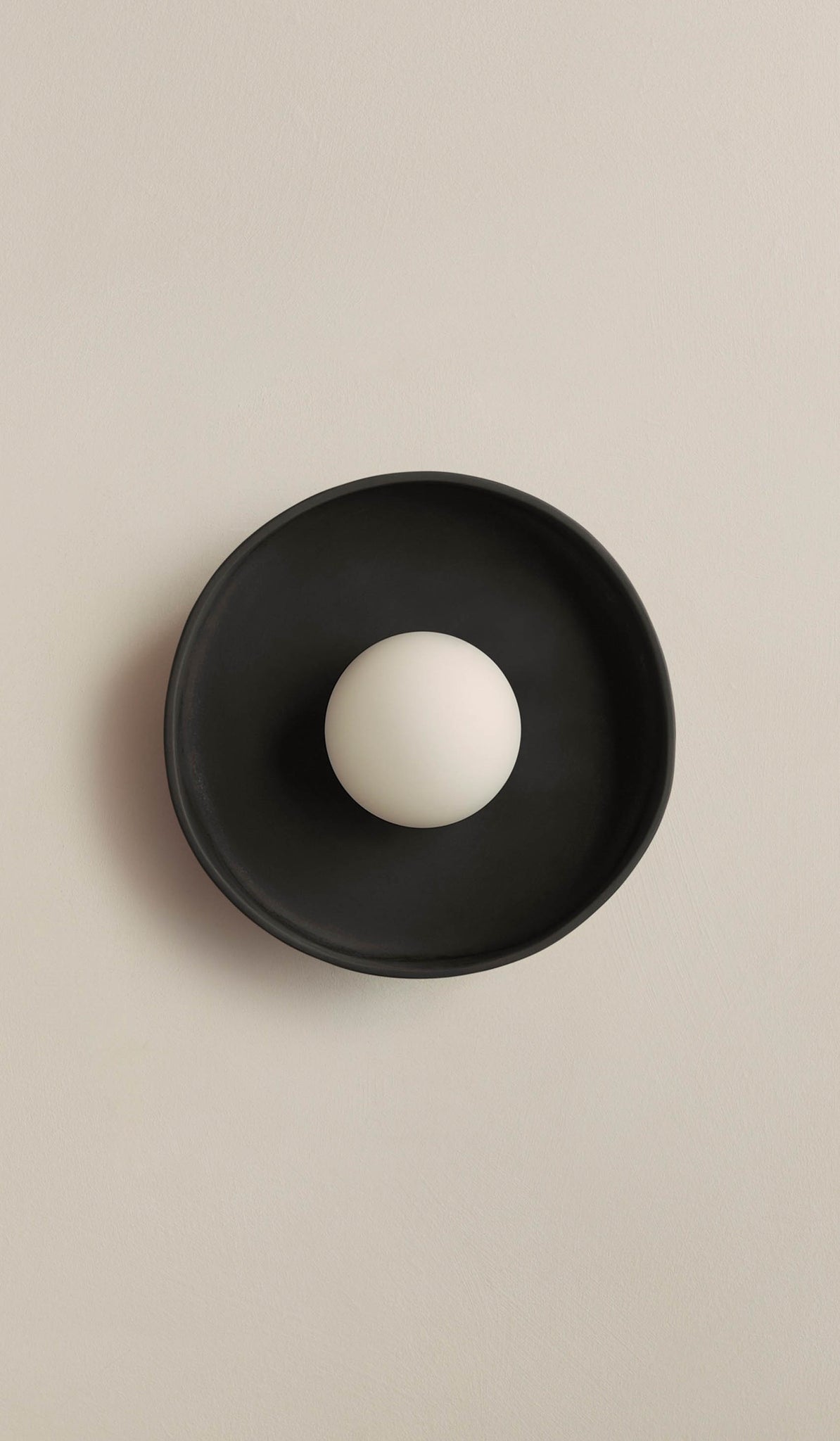 In Common With Black Ceramic Disc Surface Mount