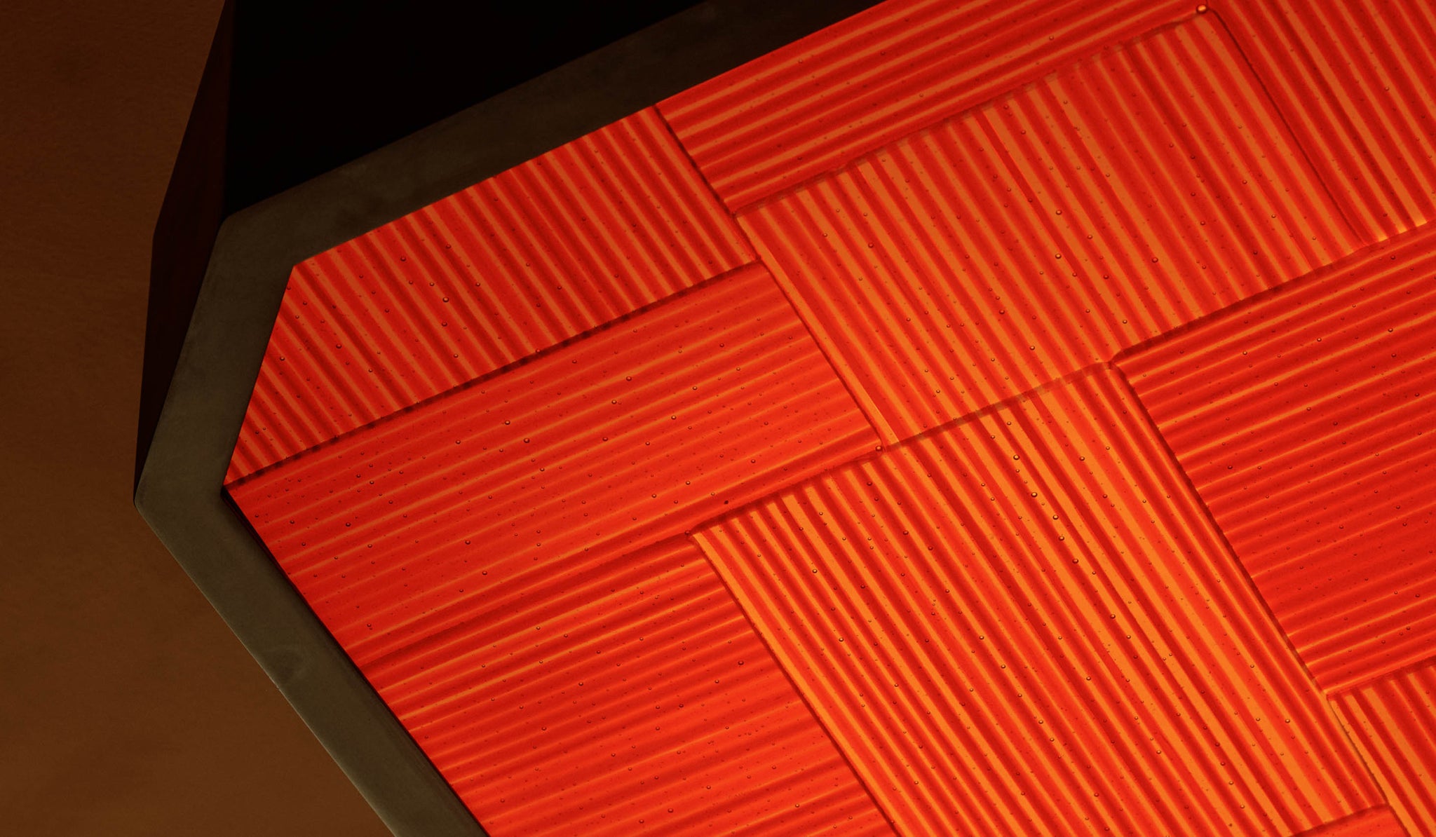 In Common With Large Strata Surface Mount