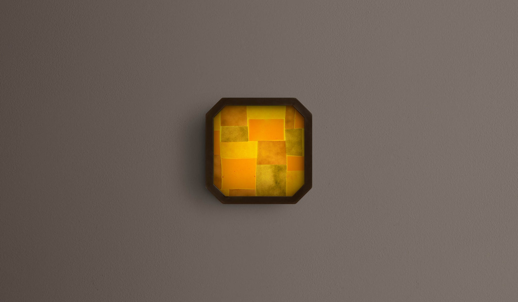 In Common With Small Strata Surface Mount