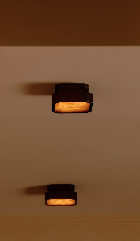 In Common With Small Strata Surface Mount