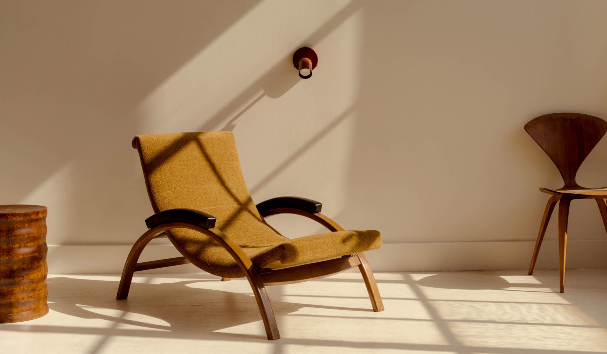 In Common With Spot Surface Mount - Spartan Shop