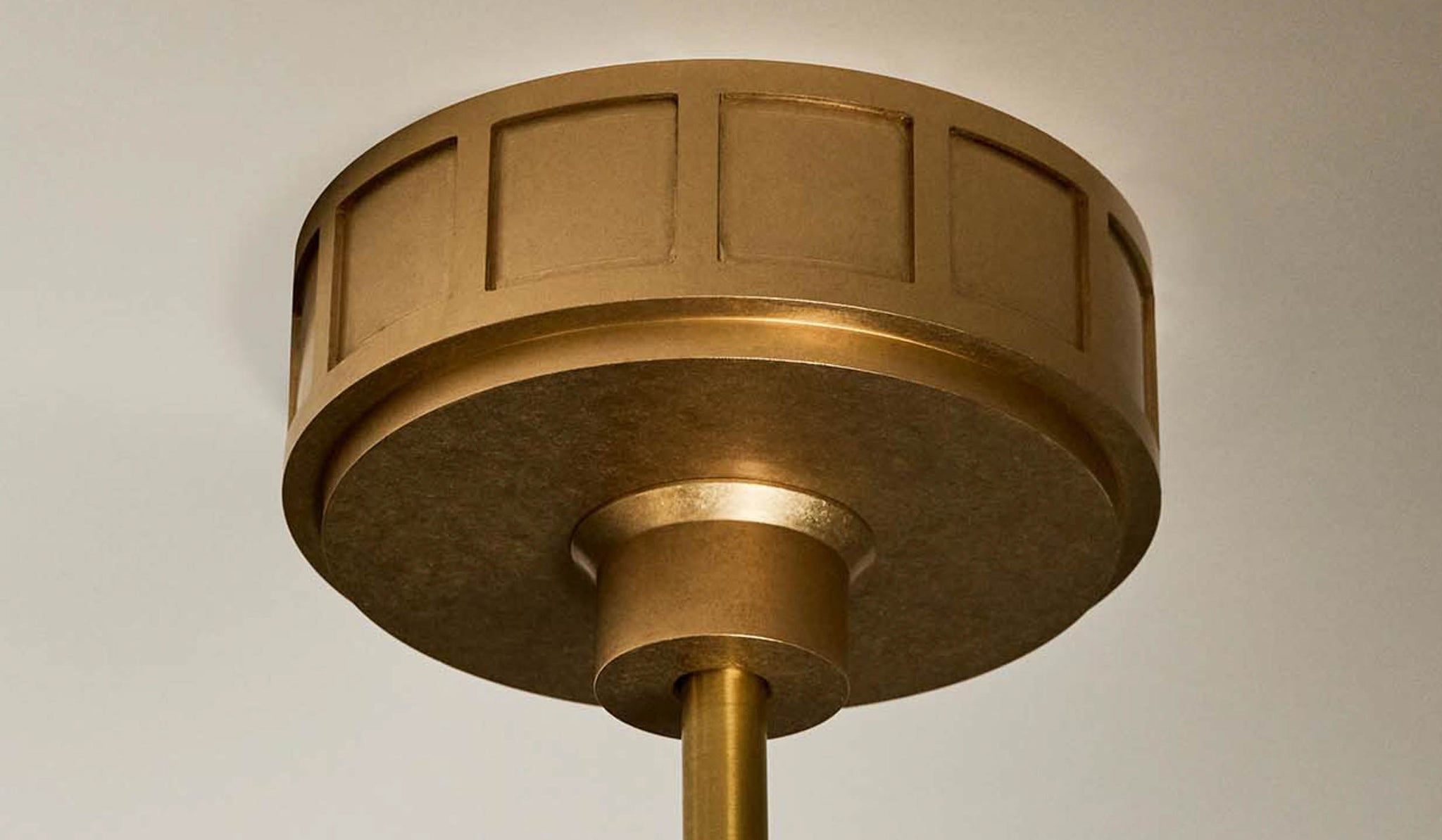 Roll & Hill The R&H Globe 02 Pendant