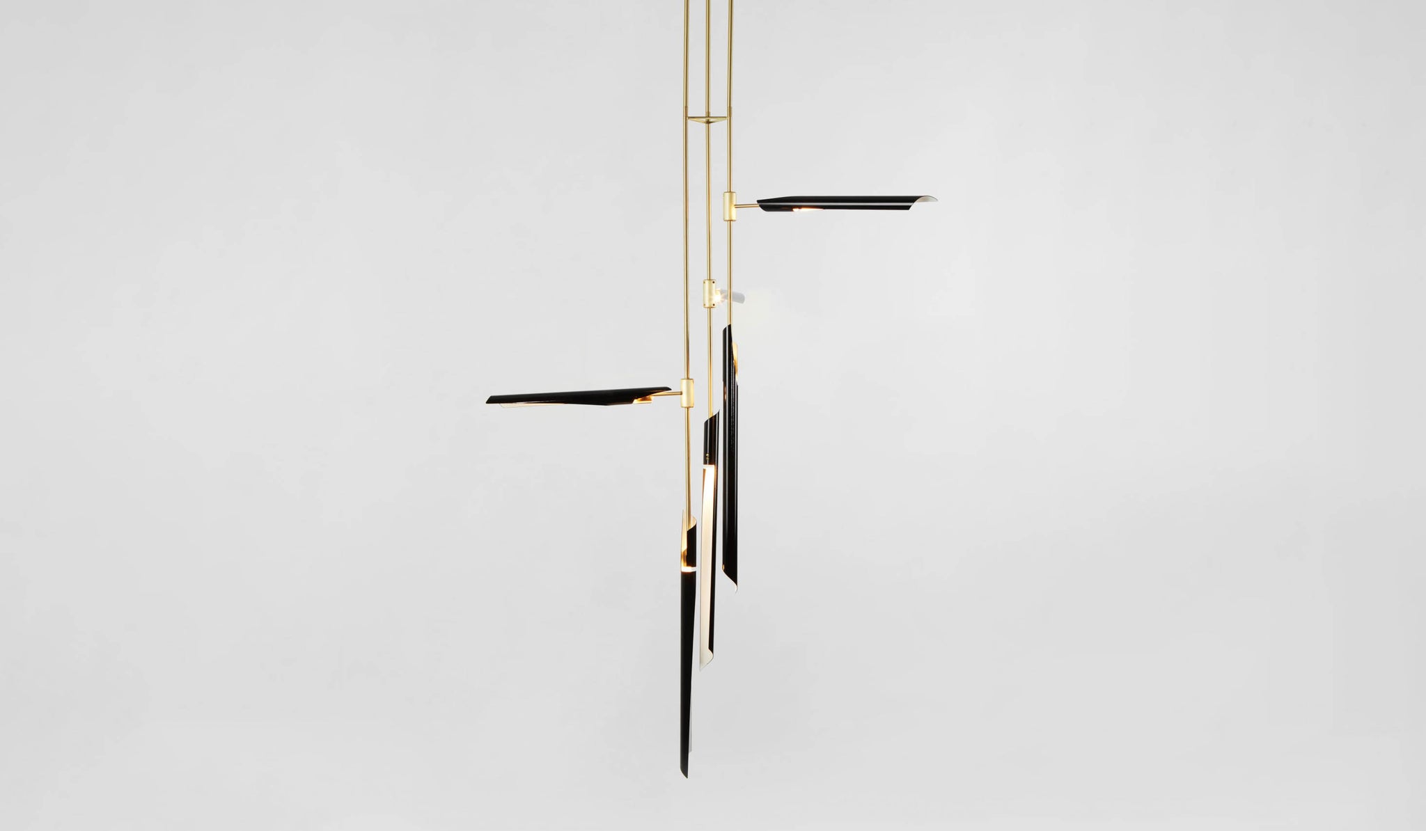 Roll & Hill Boden Vertical Chandelier 06