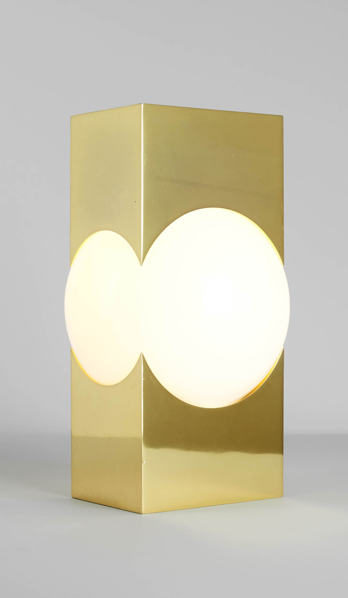 Roll & Hill Atlas 02 Table Lamp