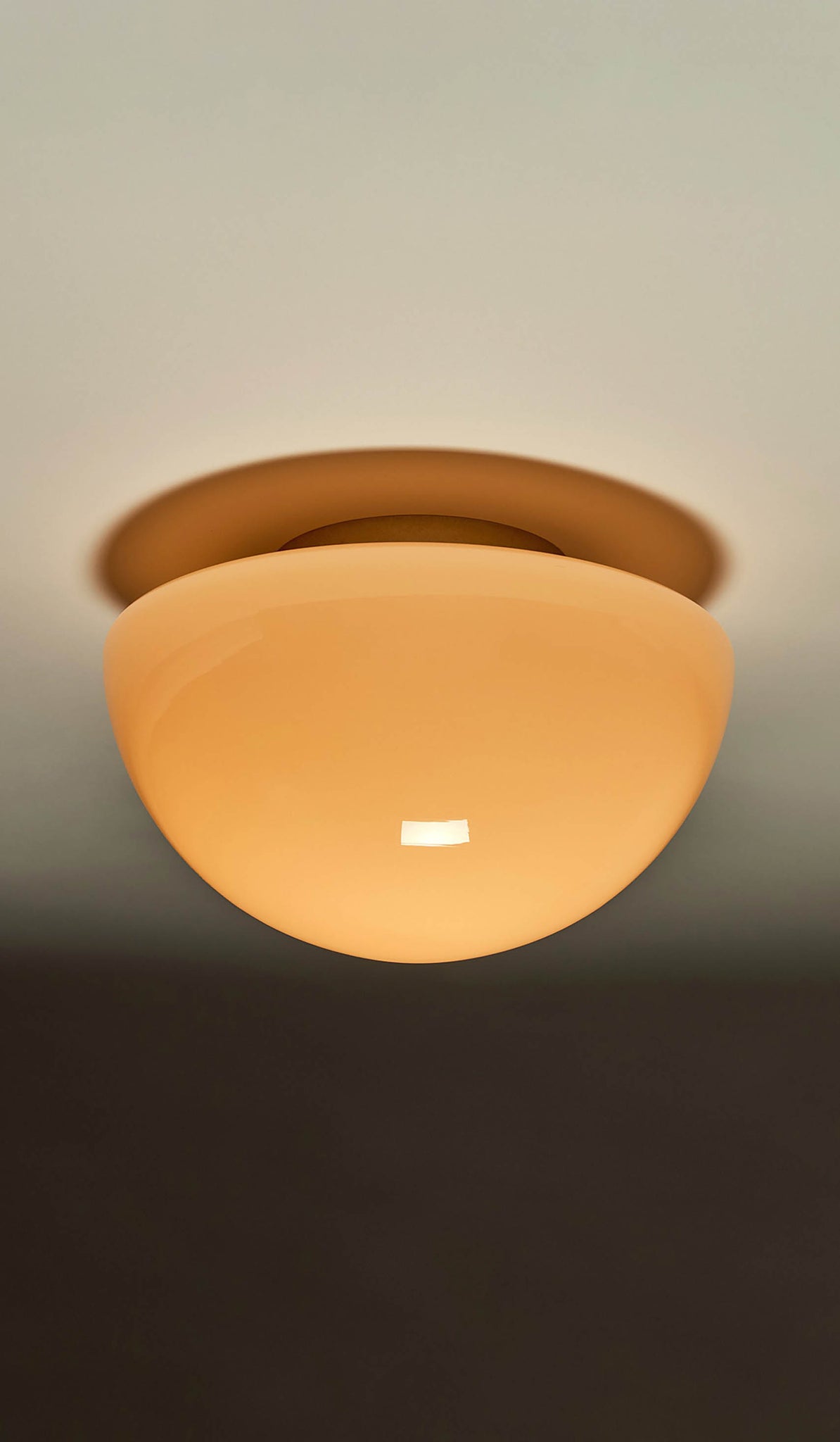 Roll & Hill Pearl Surface Mount