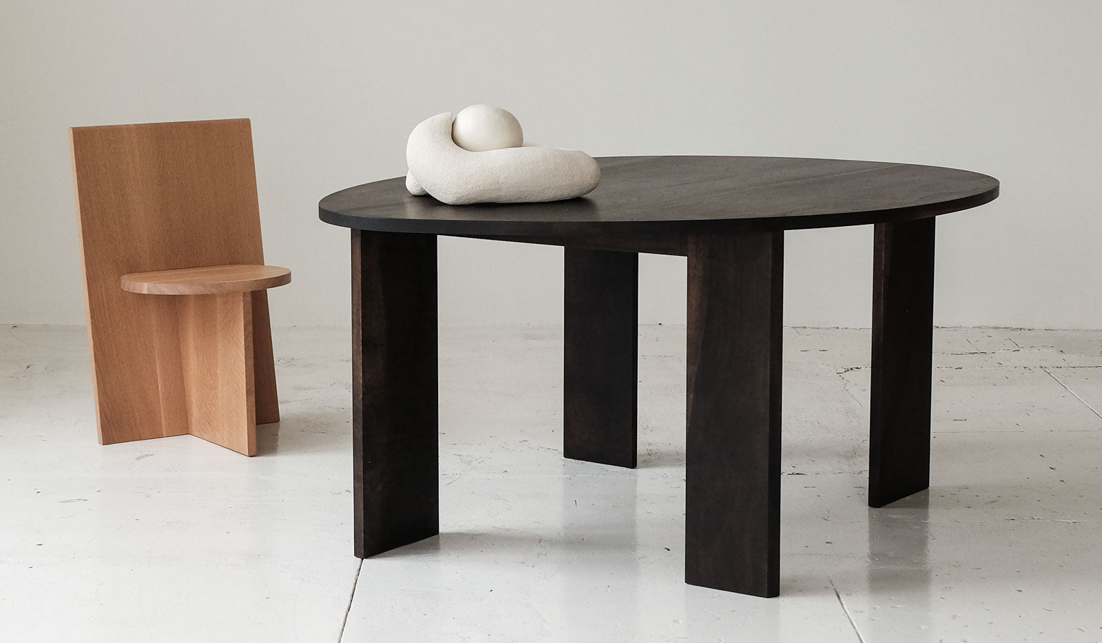 Campagna Ambiguous Dining Table