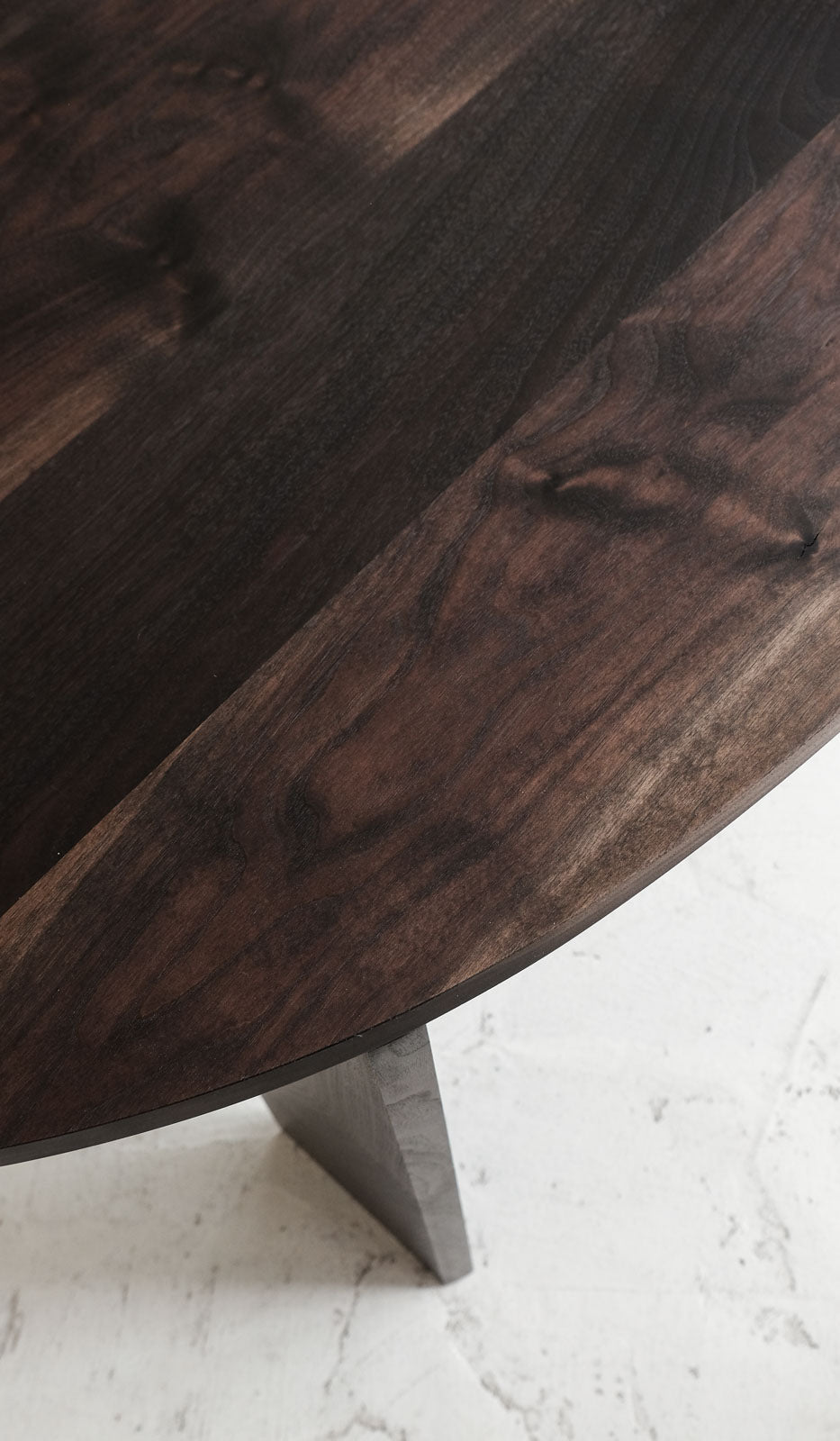 Campagna Ambiguous Dining Table