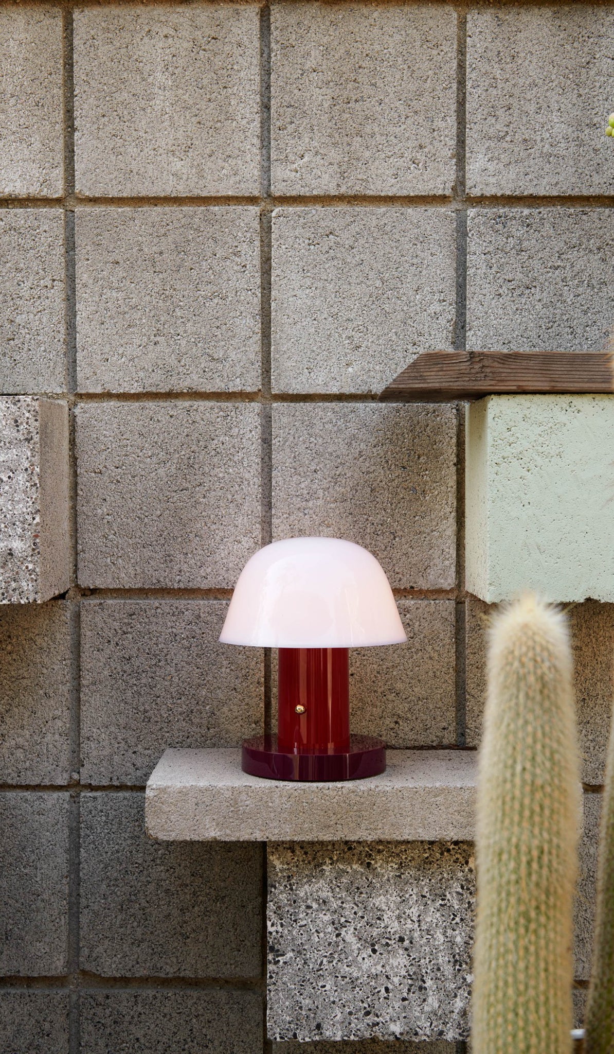 &Tradition JH27 Setago Portable Table Lamp