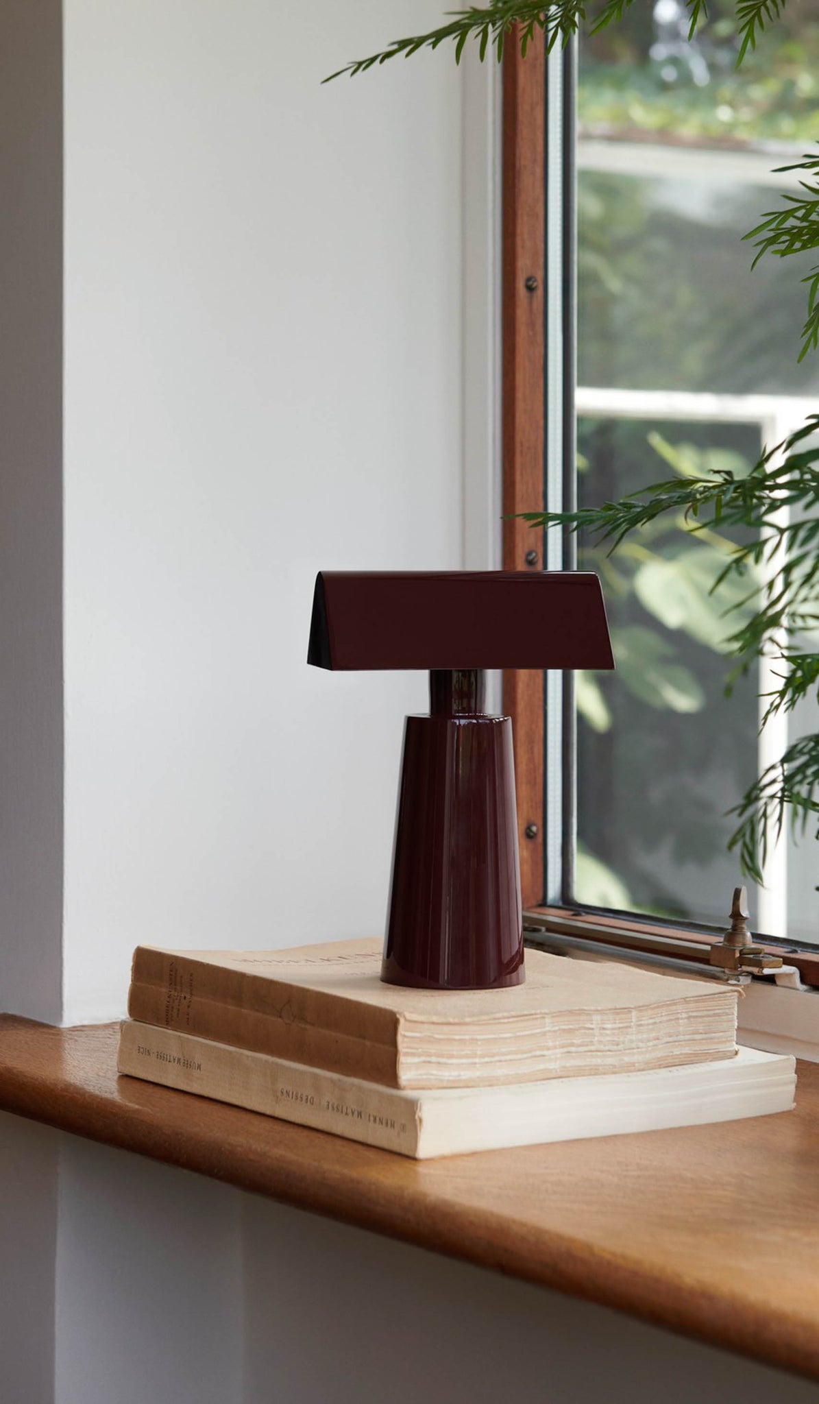 &Tradition MF1 Caret Portable Table Lamp