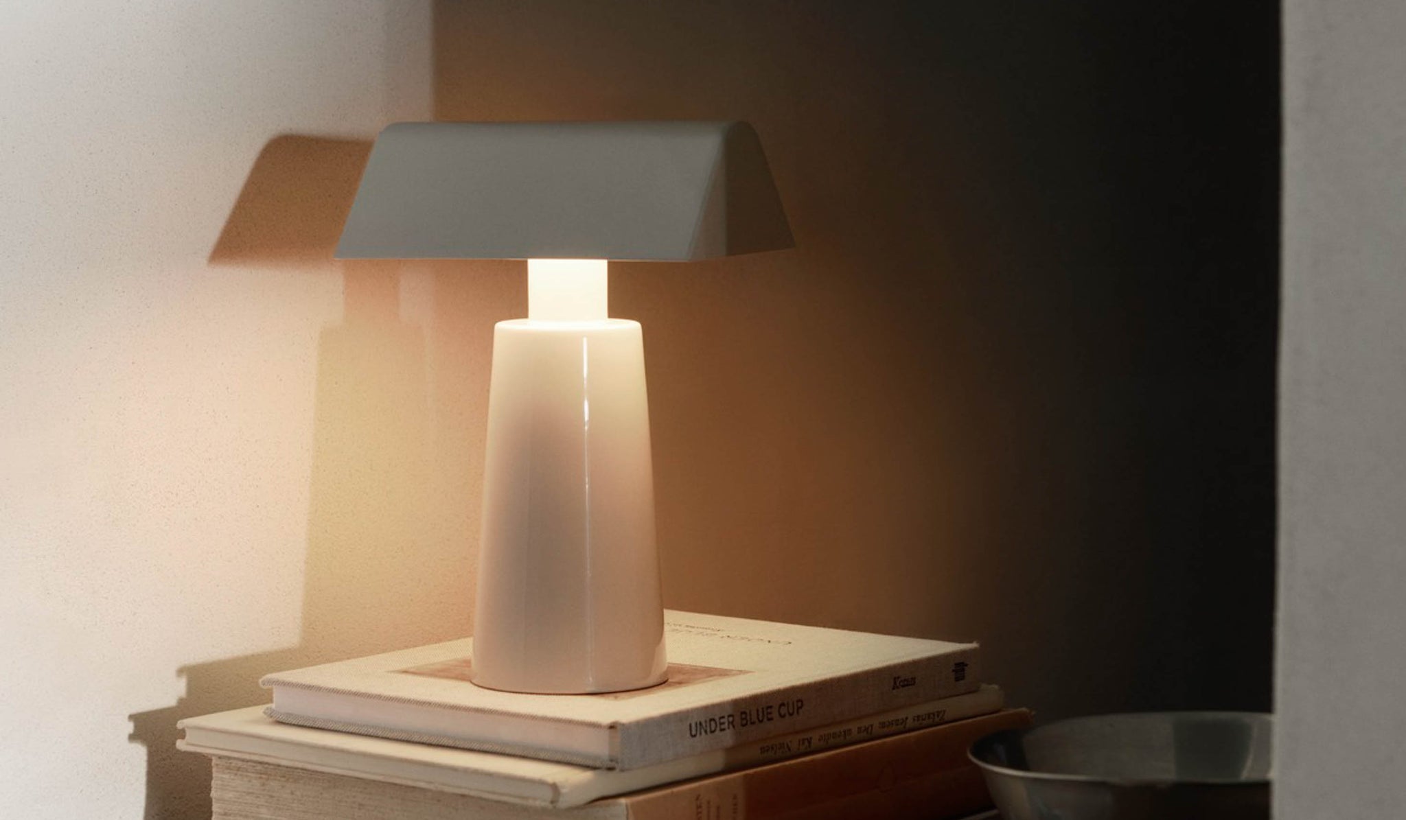 &Tradition MF1 Caret Portable Table Lamp