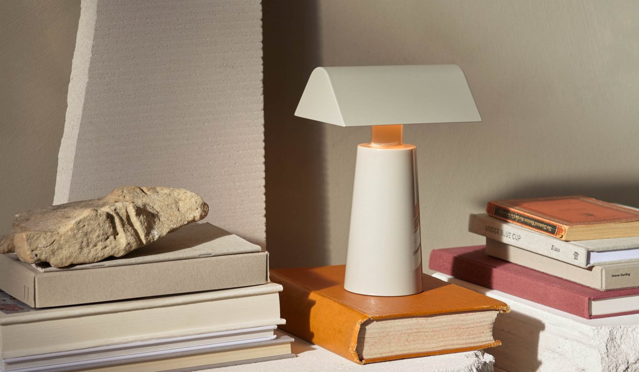 &Tradition MF1 Caret Portable Table Lamp