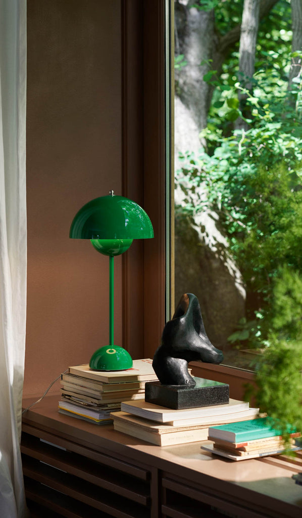 &Tradition VP3 Flower Pot Table Lamp