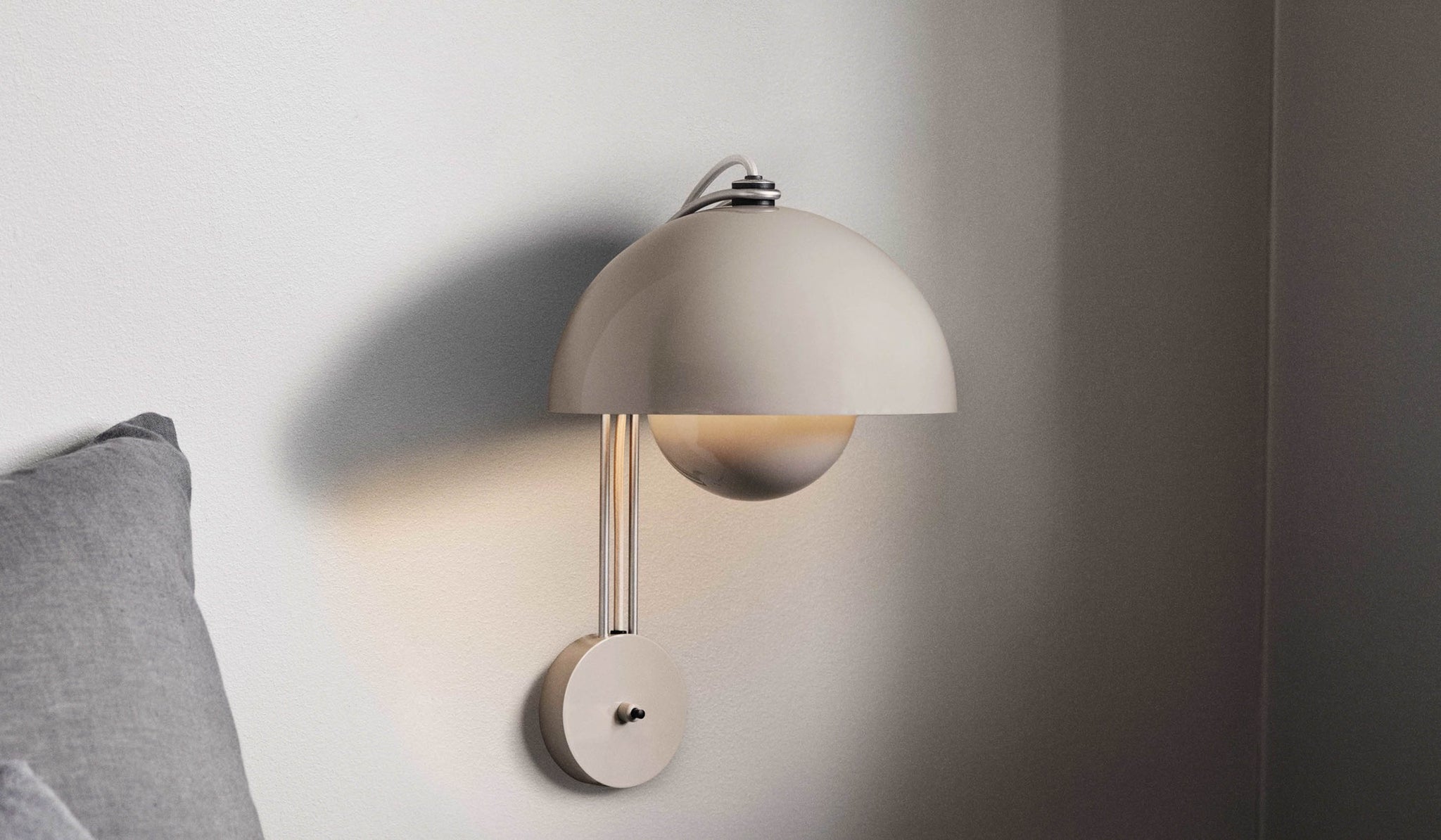 &Tradition VP8 Flower Pot Wall Lamp