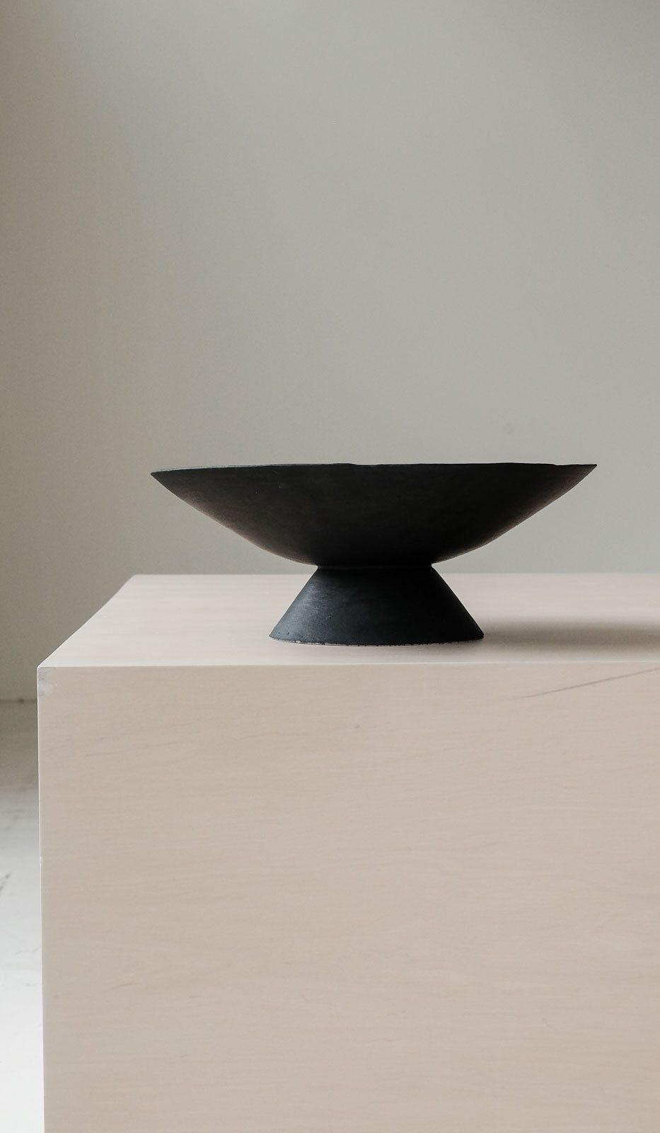 Danny Kaplan Anthracite Black Low Footed Bowl - Spartan Shop