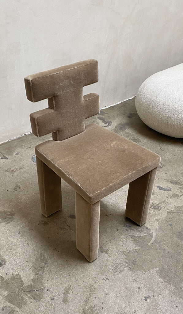 Estudio Persona H Chair - Spartan Shop