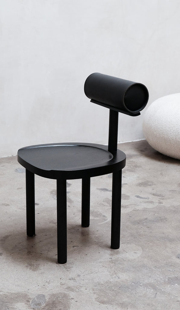 Estudio Persona Una Chair - Spartan Shop