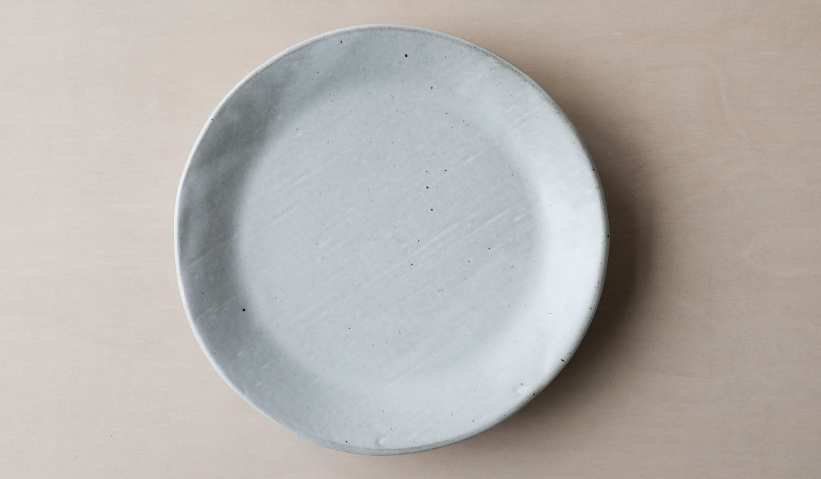 Len Carella White Small Round Pedestal Platter - Spartan Shop