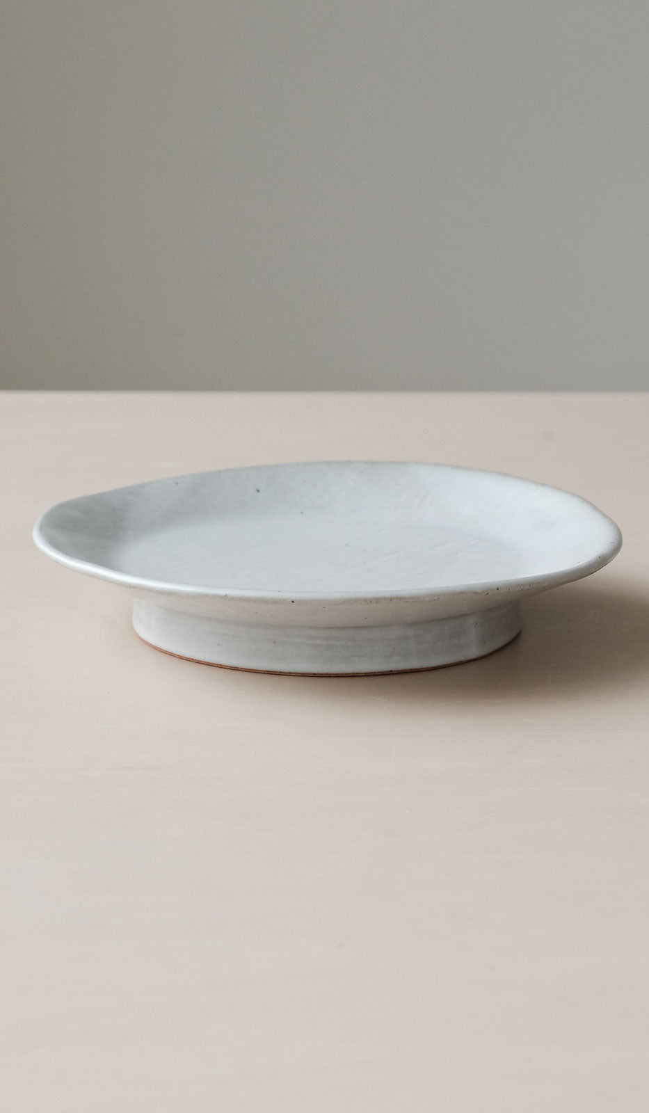 Len Carella White Small Round Pedestal Platter - Spartan Shop